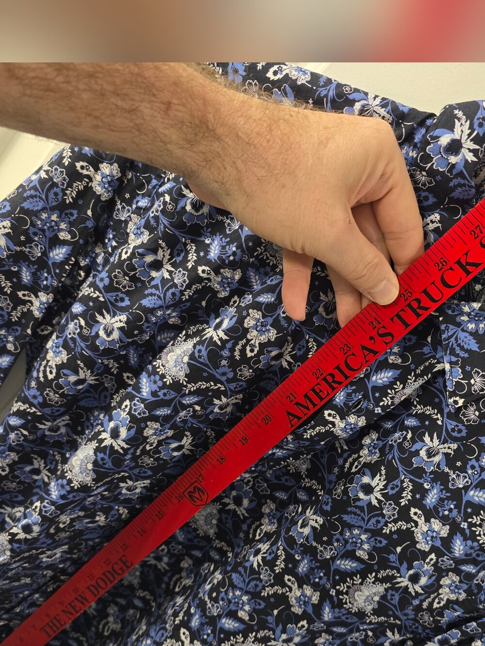 The Robert Graham Blue Floral Classic Fit Small 100% Cotton Dress Shirt - Picture 8 of 10